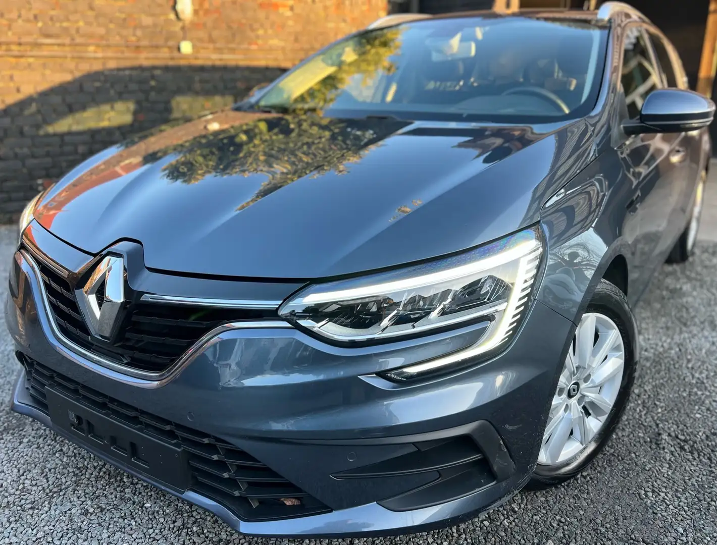 Renault Megane Mégane SW 1.0 TCe Zen + NAVI + CAR-PASS + CLIM Gris - 1