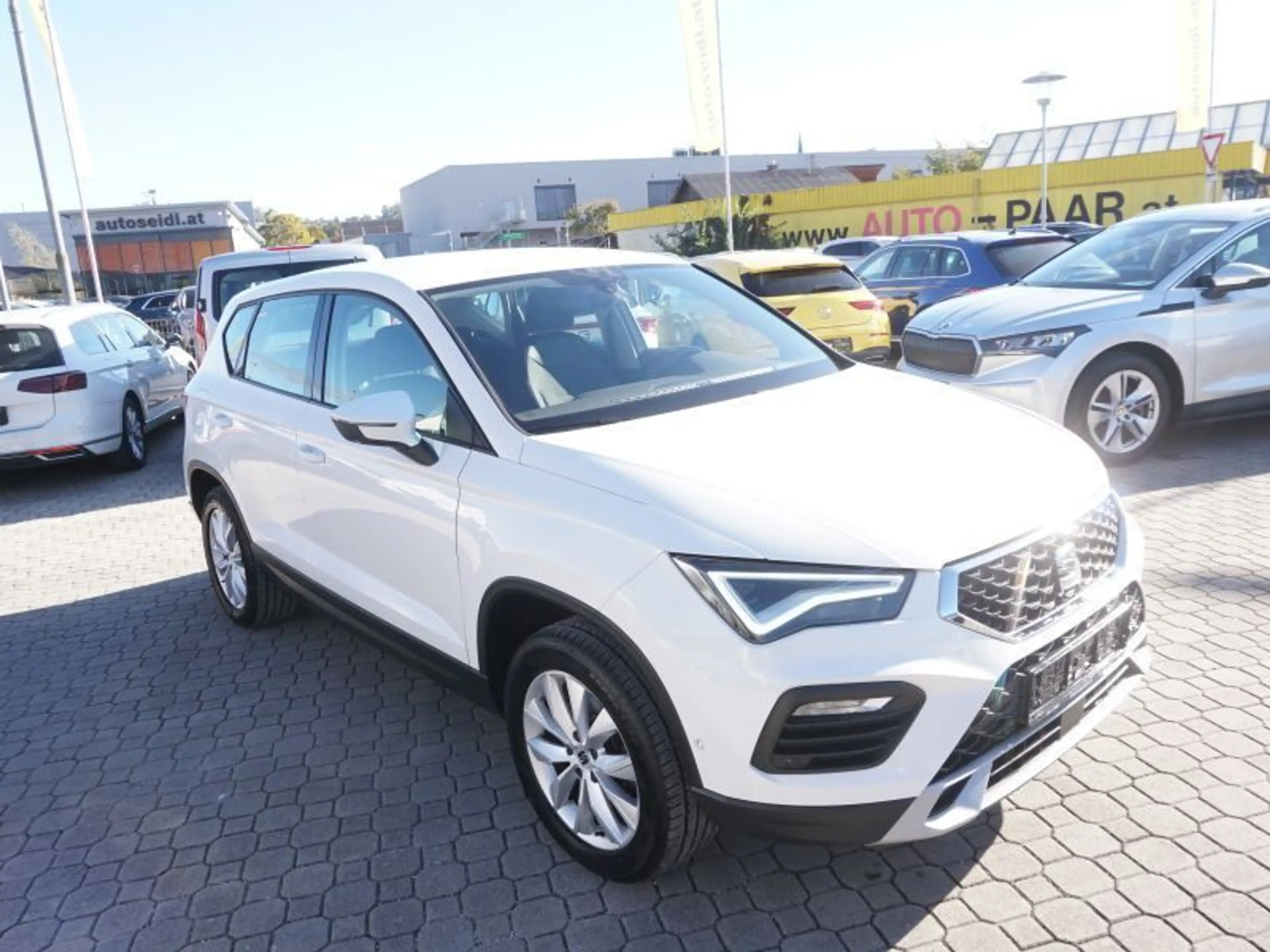 SEAT Ateca 2,0 Style 4WD TDI DSG *ALLRAD+VIRTUAL+LED* — photo 3
