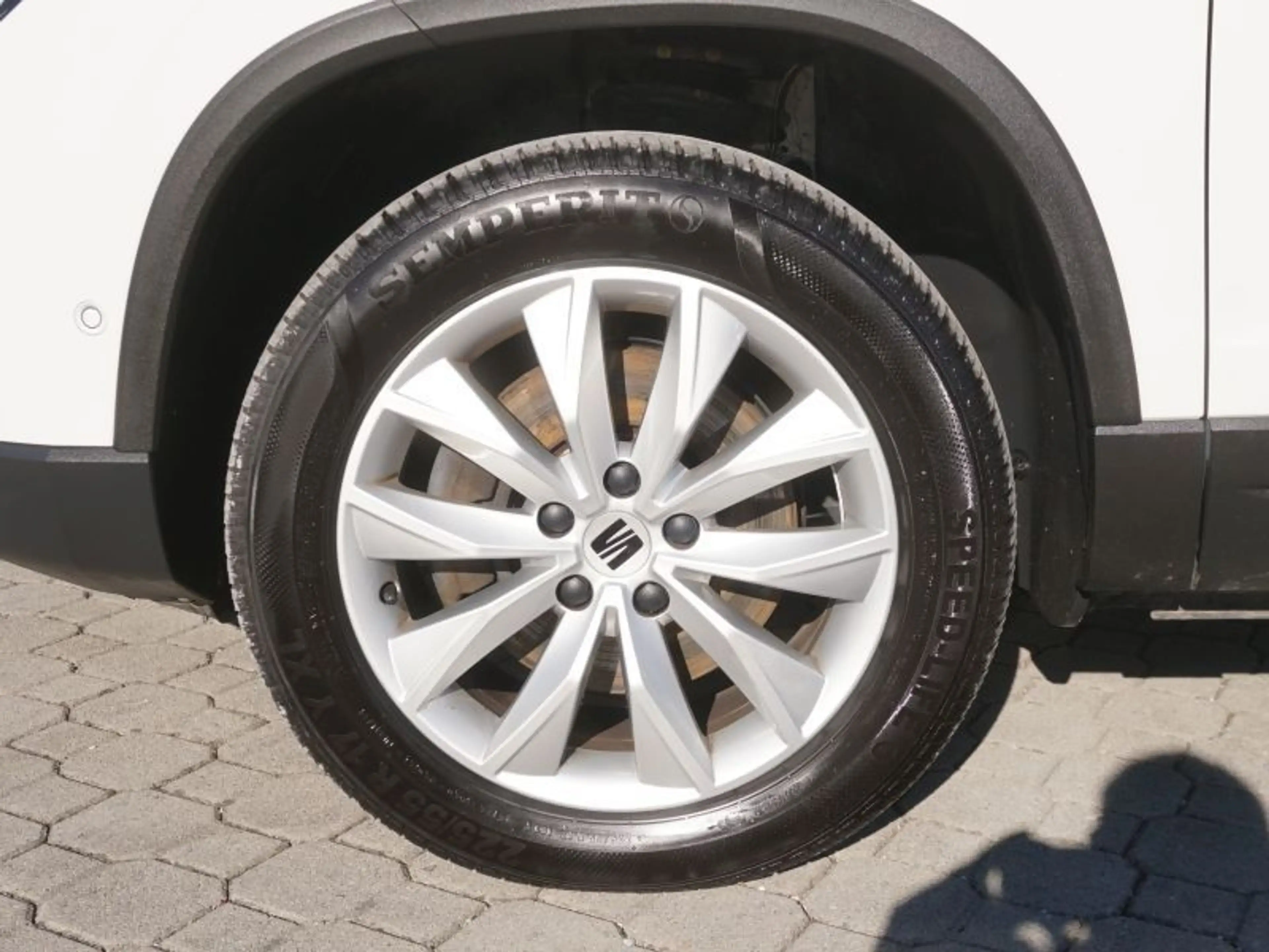 SEAT Ateca 2,0 Style 4WD TDI DSG *ALLRAD+VIRTUAL+LED* — photo 6
