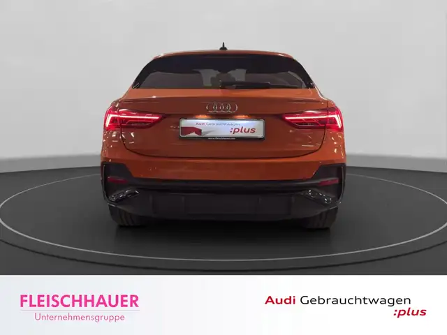 Audi Q3 view 6