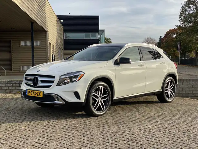 Mercedes-Benz GLA 250 Prestige Automaat 4Matic 211pk [ leer, fm navi, ca