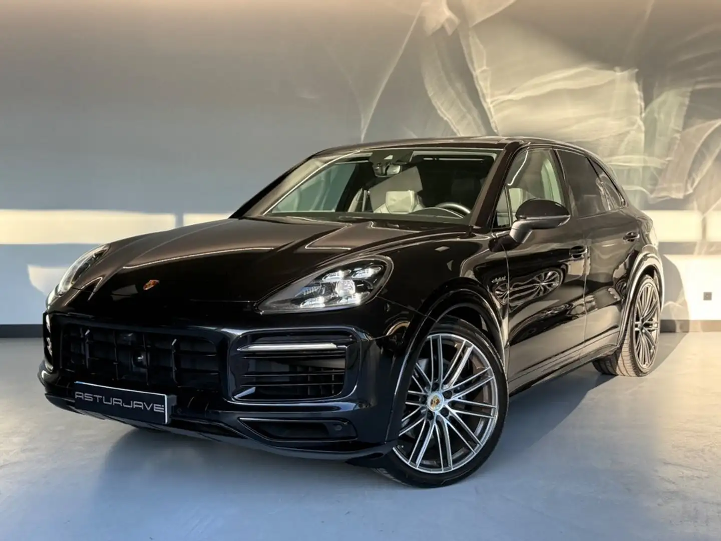 Porsche Cayenne E-Hybrid Schwarz - 2