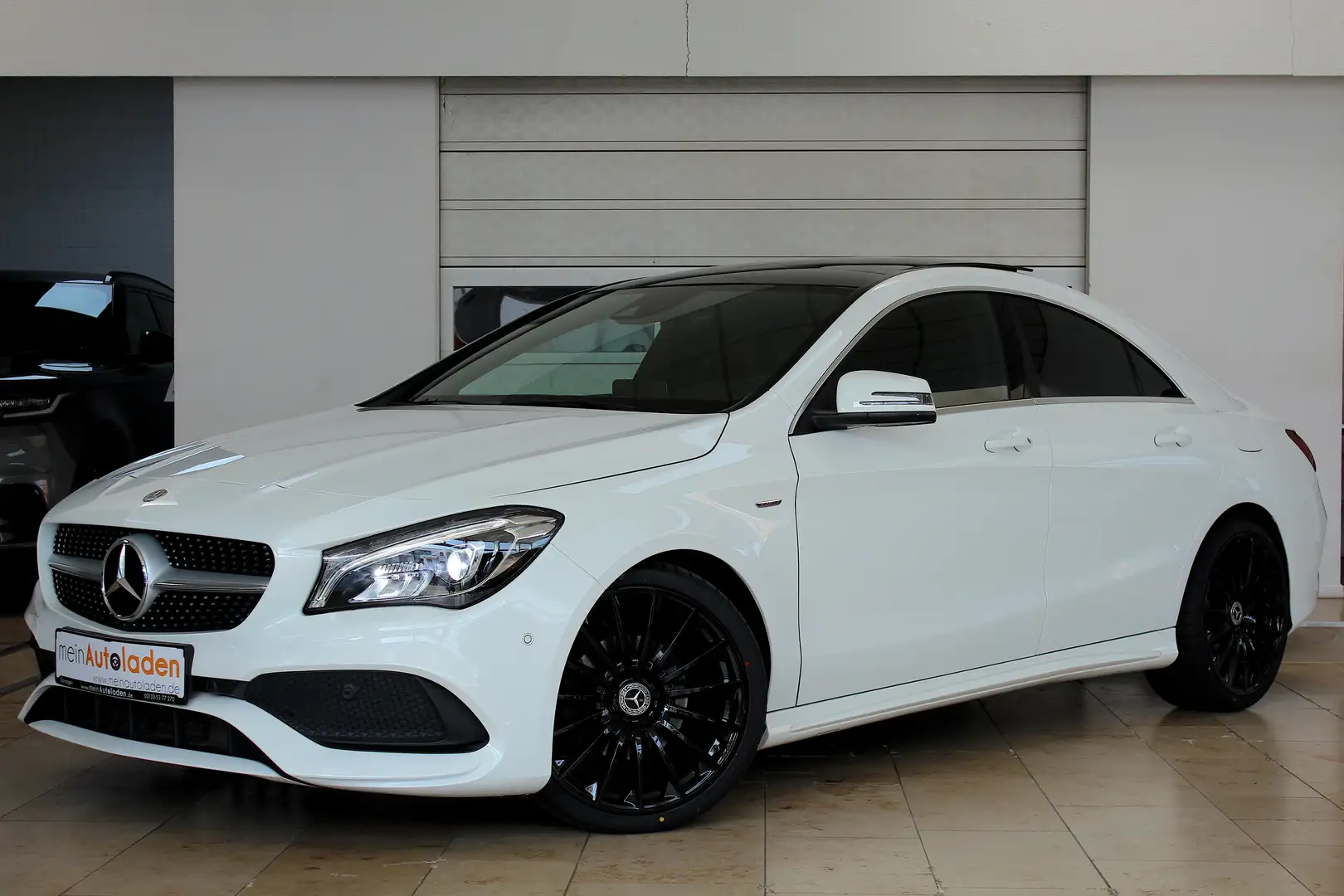 Mercedes-Benz CLA 200 d Edition Aut. *NAVI*LEDER*PANO*19ZOLL*PARKASSIST* Weiß - 1