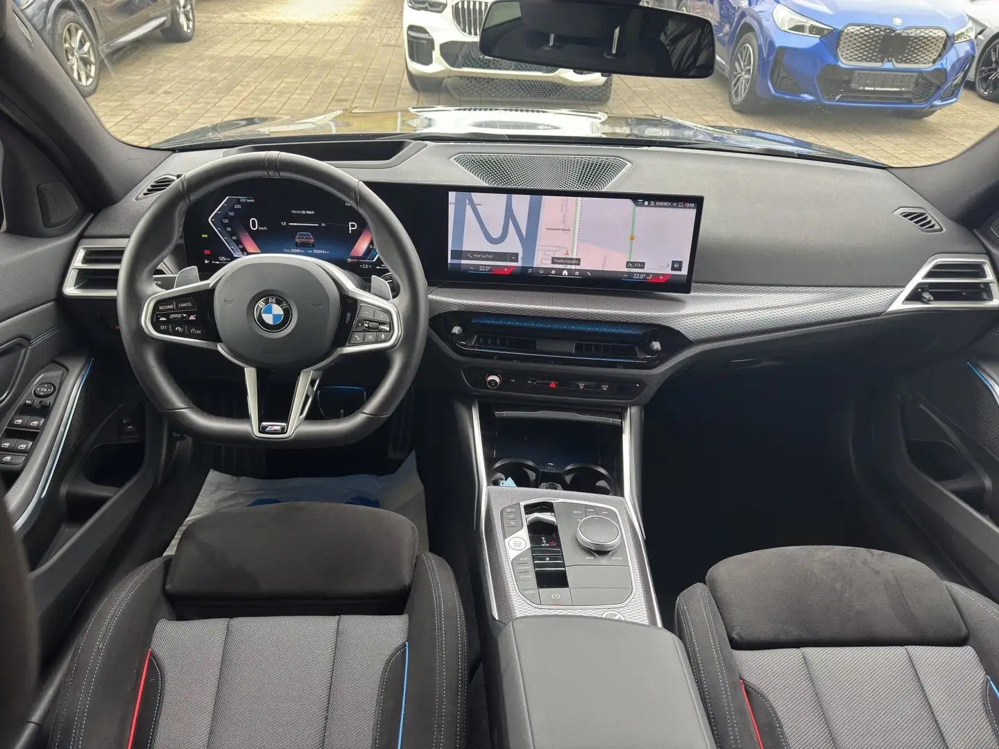 BMW 330 d xDrive Touring M Sport 360° ACC Hifi Ad.LED Grau - 2