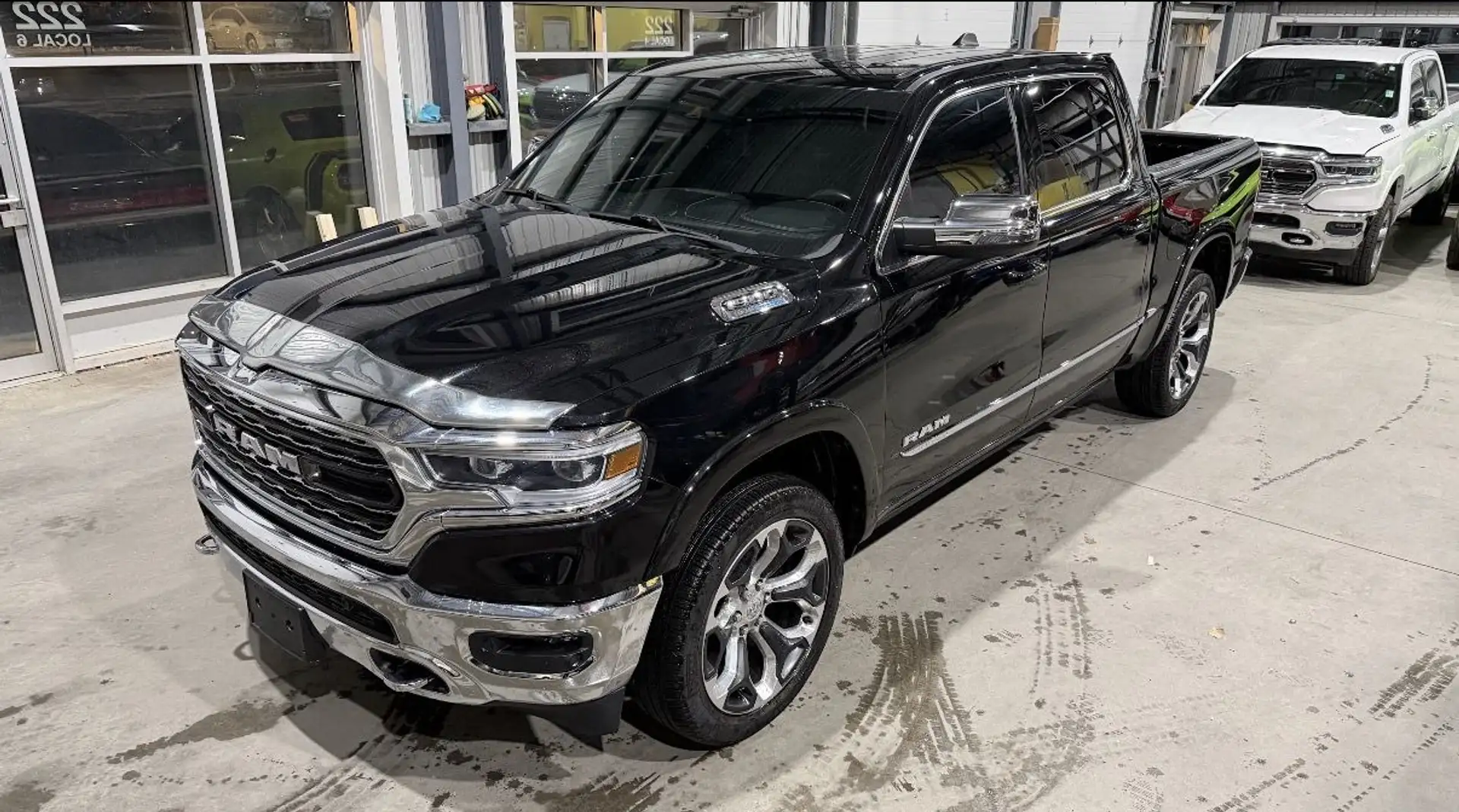 Dodge RAM 1500 LIMITED 45000KM E-TORQUE Noir - 1