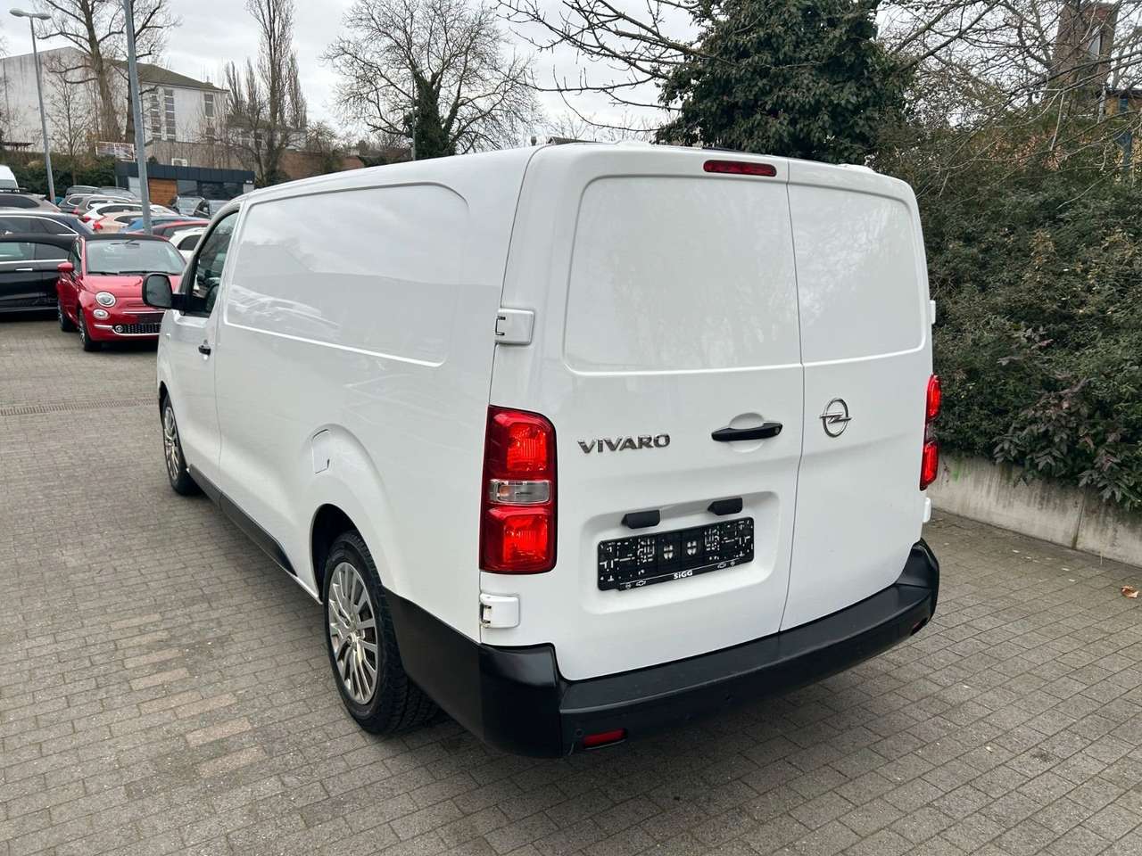 Opel Vivaro furgonato 3 posti iva esclusa