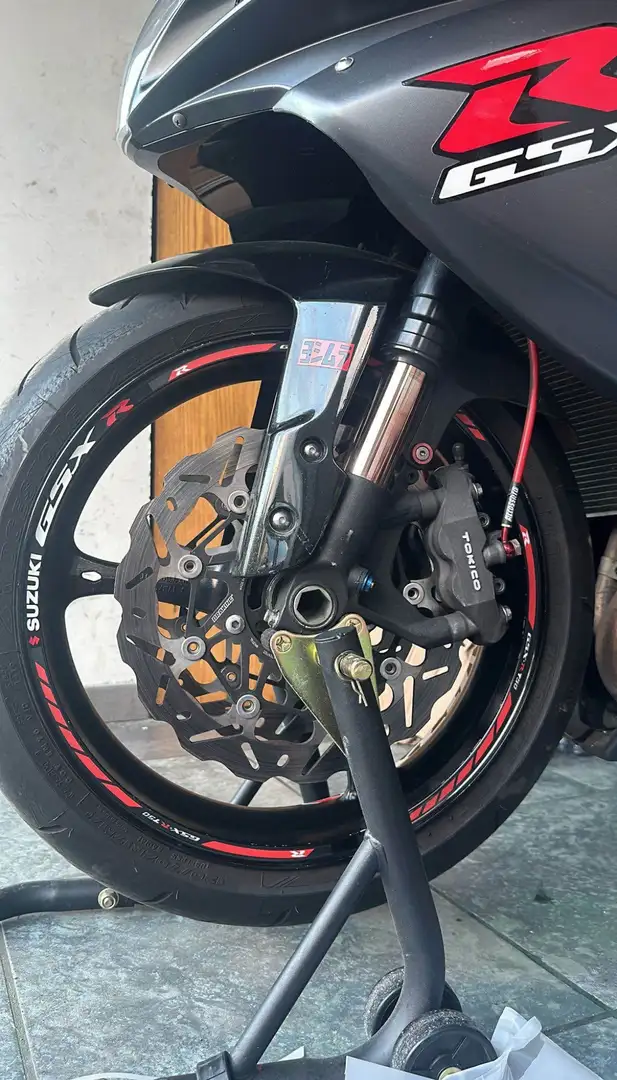 Suzuki GSX-R 750 Yoshimura Negru - 2