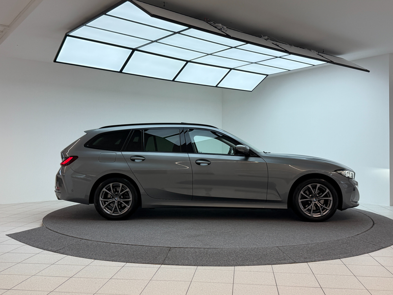 BMW 320 d xDrive *PANO*RFK*AHK*STHZG*LEDER*H&K*LR-HZG*LED* — photo 8