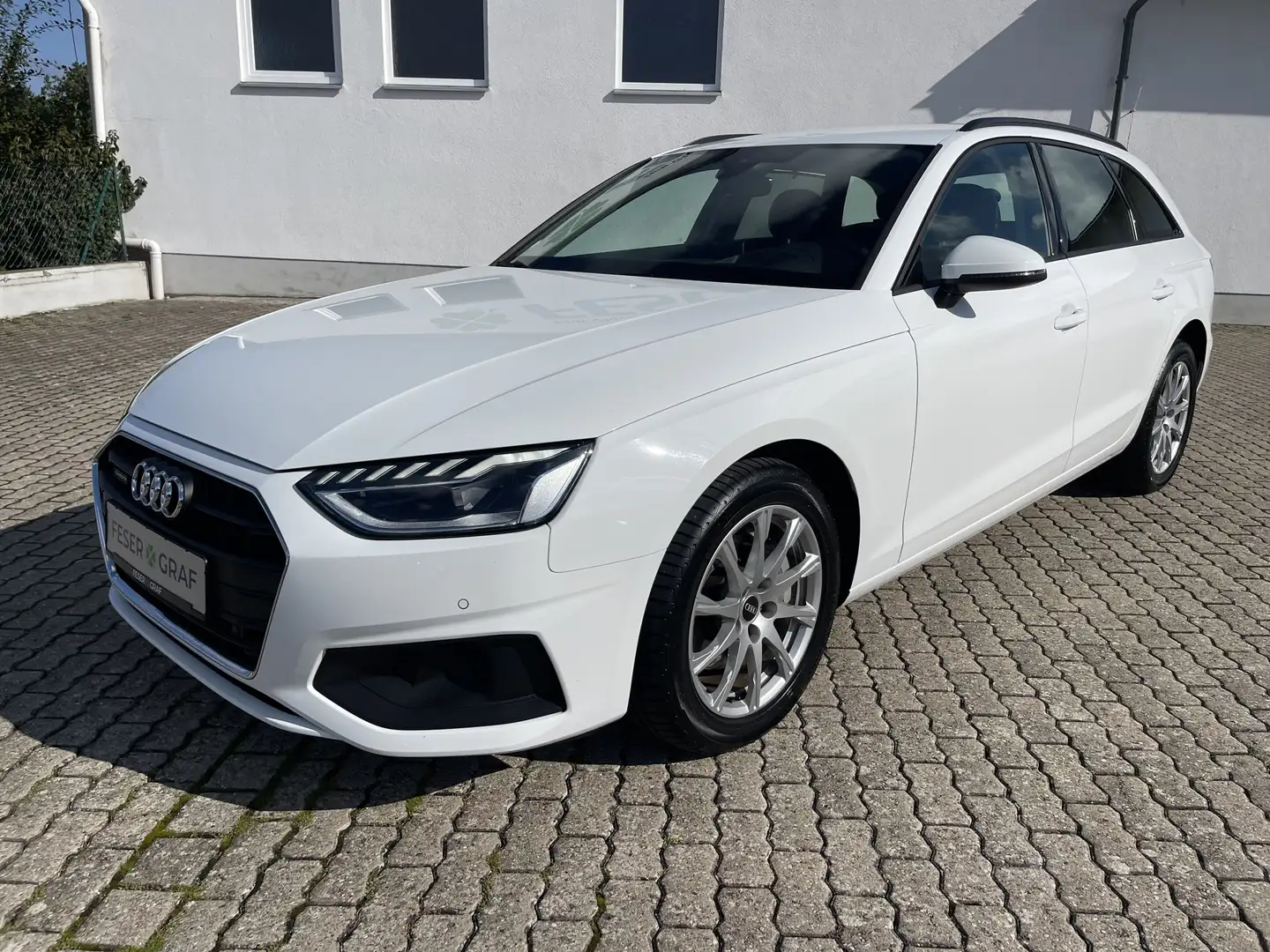 Audi A4 Av. 40 TDI qu. S-tr. ACC AHK HEADUP LED Weiß - 2