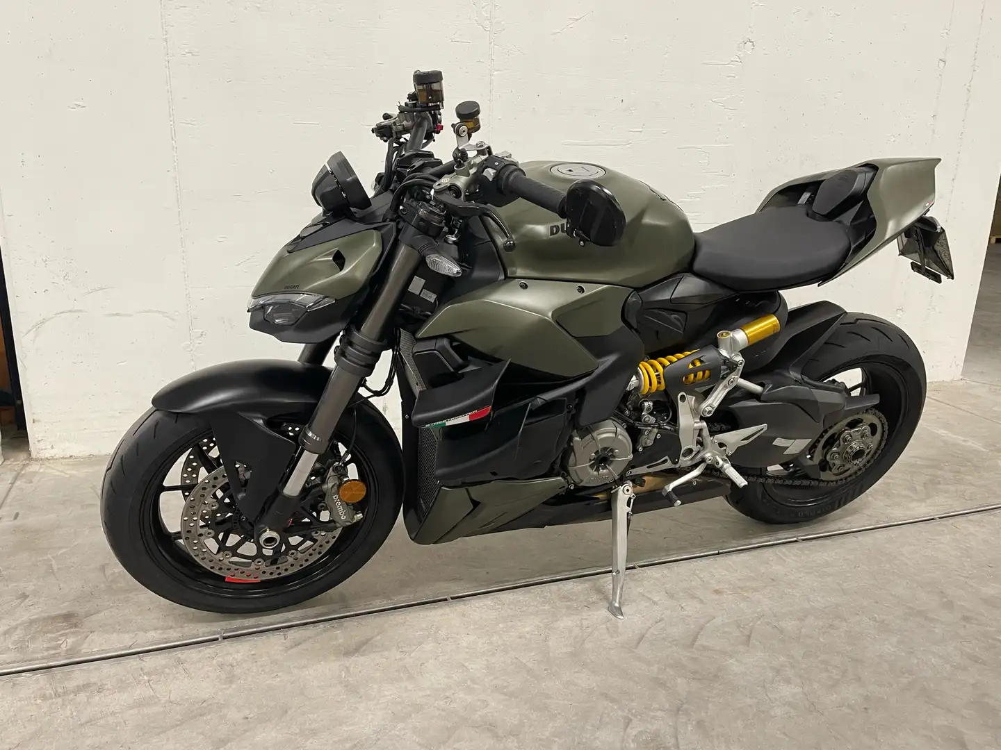 Ducati Streetfighter v2 - 2