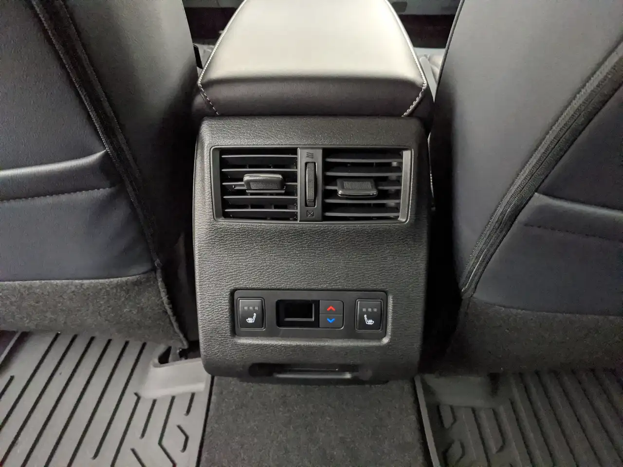 Mitsubishi Outlander снимка Mitsubishi Outlander