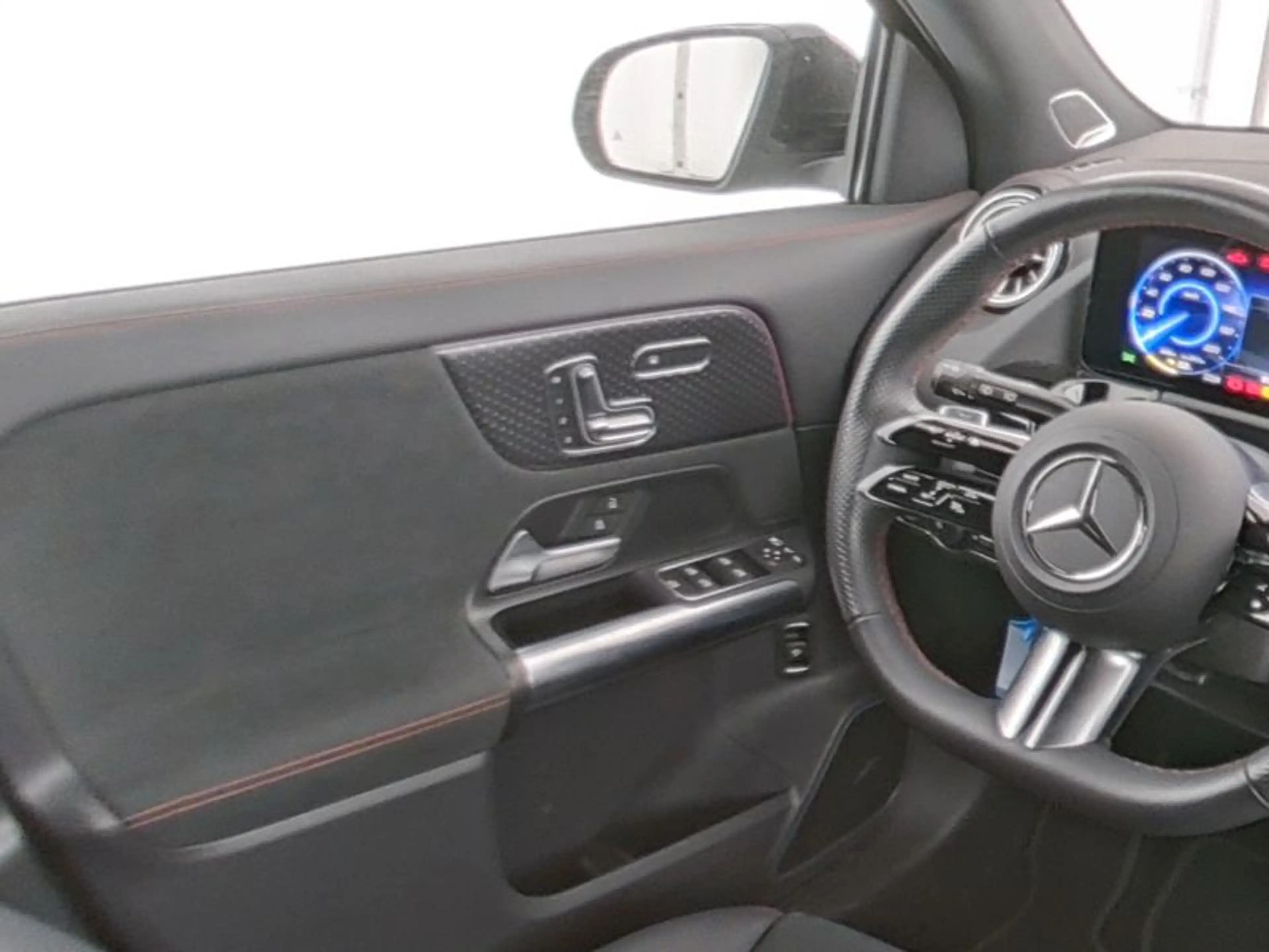 Mercedes-Benz EQA 350 4M AMG-Sport/Pano/Burm/Night/Distr/20' — photo 9