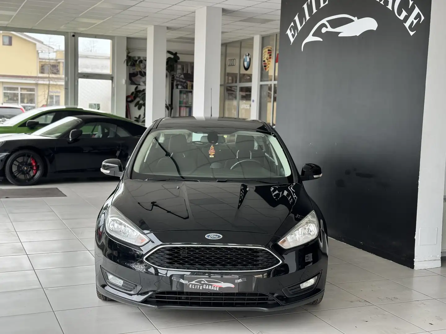 Ford Focus 1.5 tdci Titanium s&s 120cv powershift Noir - 2