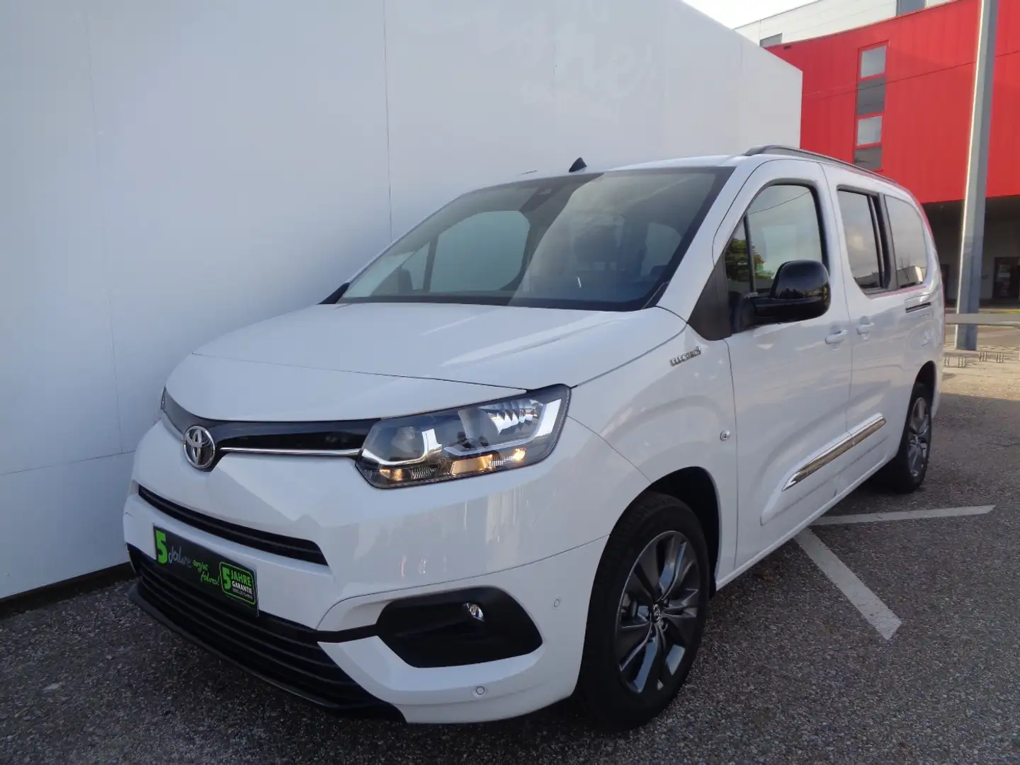 Toyota Proace City Verso L2 Electric 50 kWh Family Weiß - 2