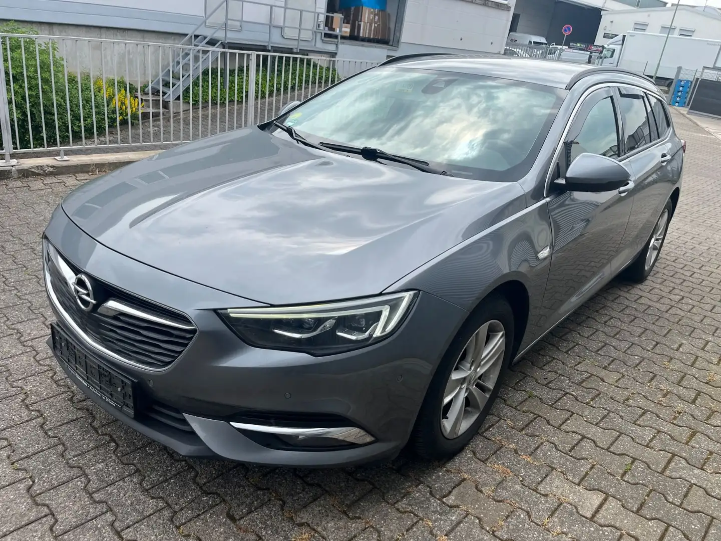 Opel Insignia B Sports Tourer Business Edition Grijs - 1