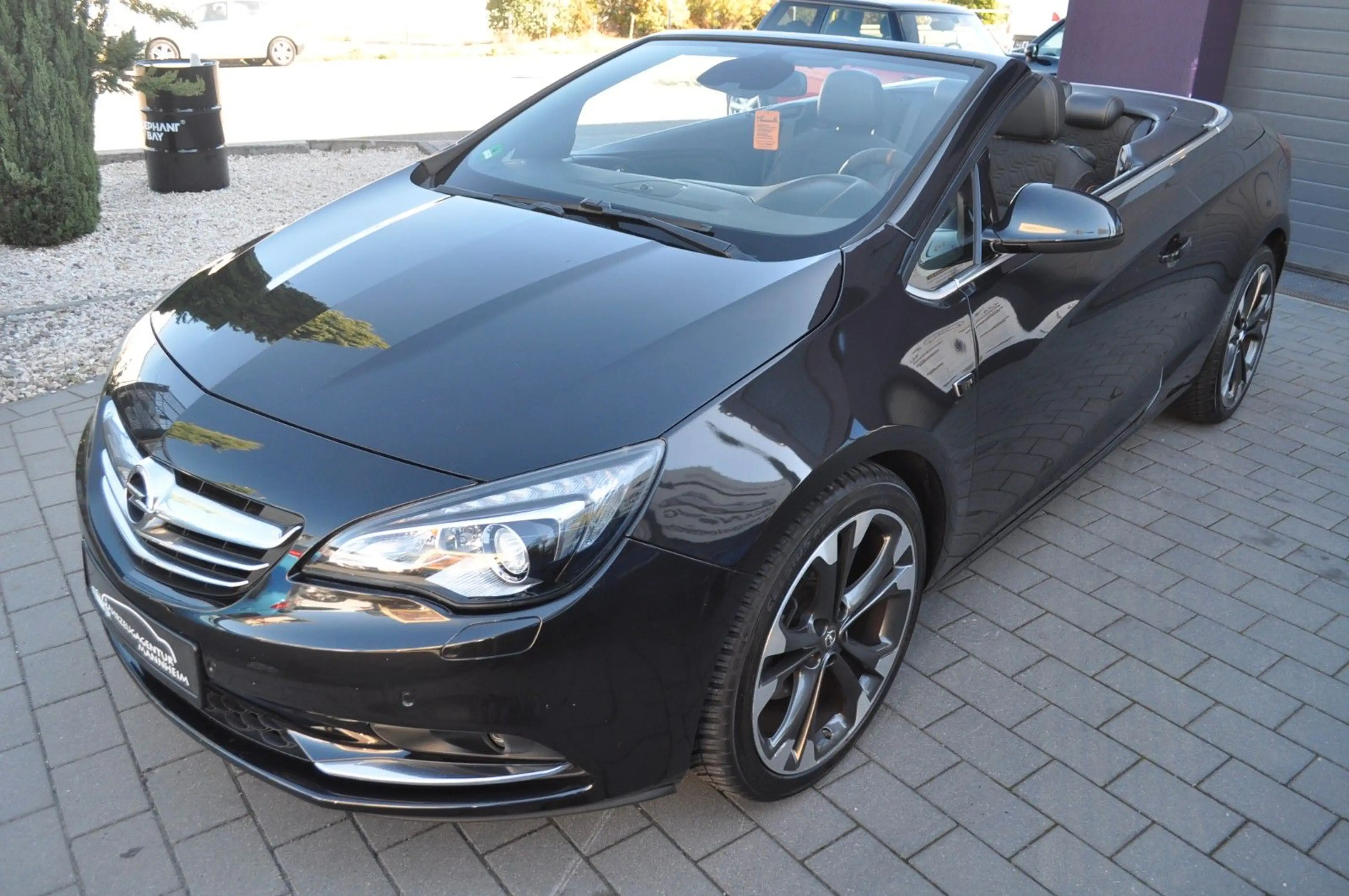 Opel Cascada 1.6 Innovation * AUTOMATIC - TÜV NEU * — photo 3