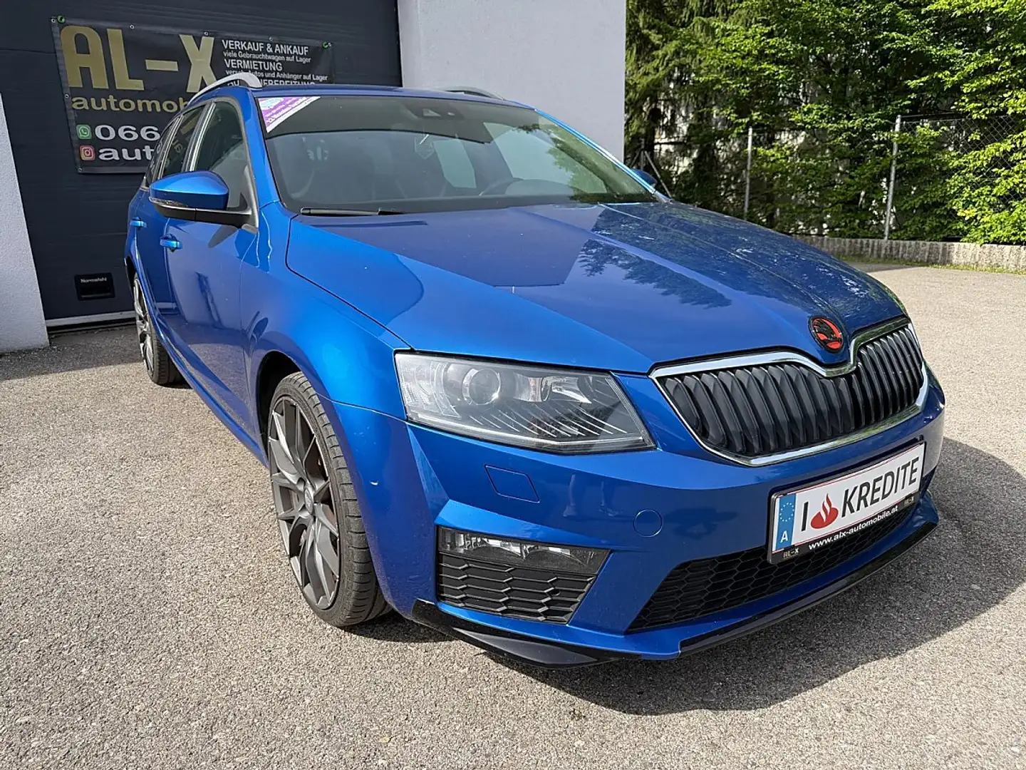 Skoda Octavia Combi RS 2,0 TDI Green tec DSG Blau - 2