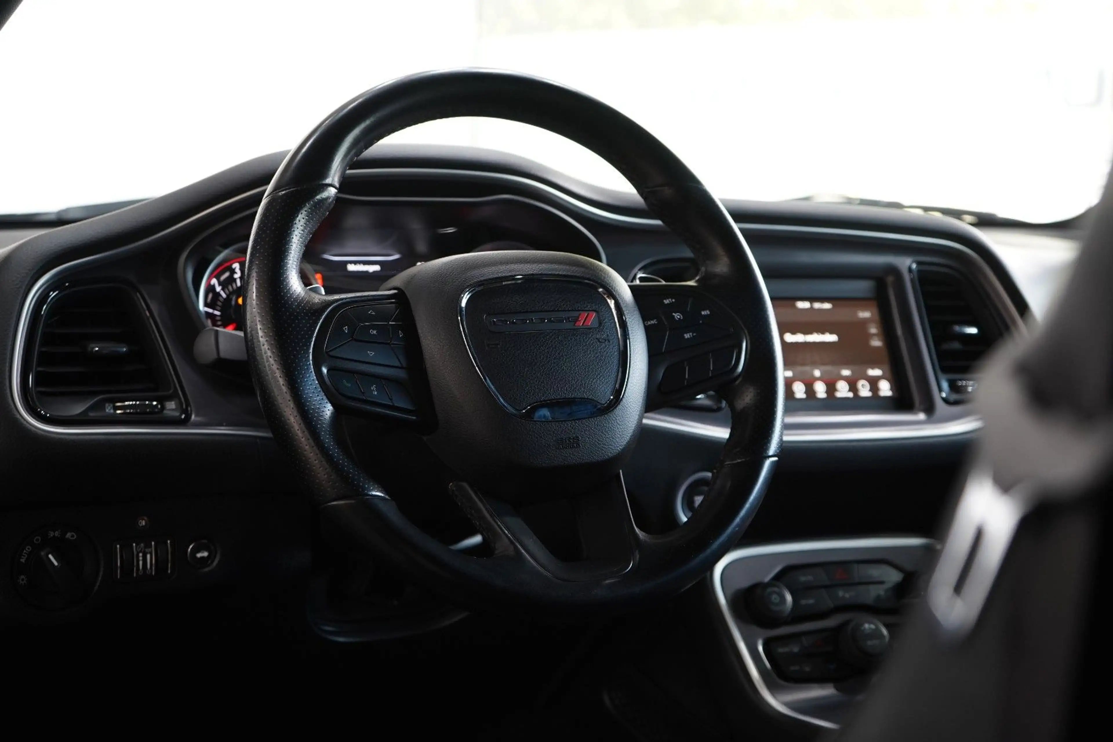 Dodge Challenger *LPG*KAM*ALPINESOUND*SHZ*SHB* — photo 14