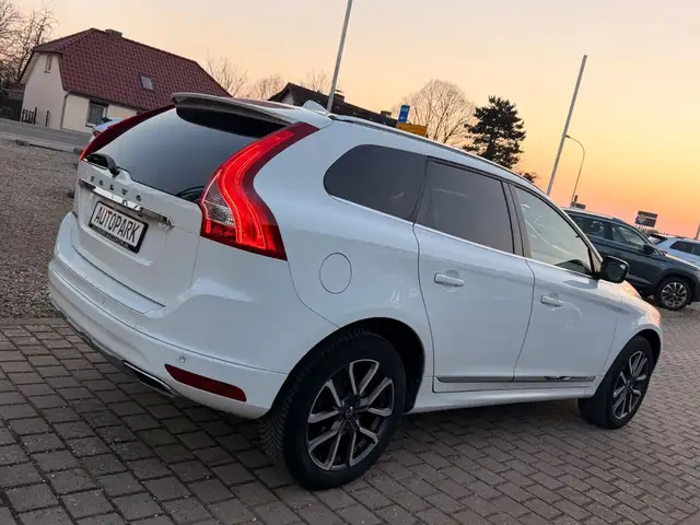 Volvo XC60 view 6
