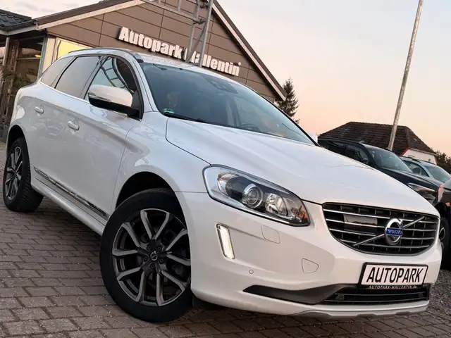 Volvo XC60 main image