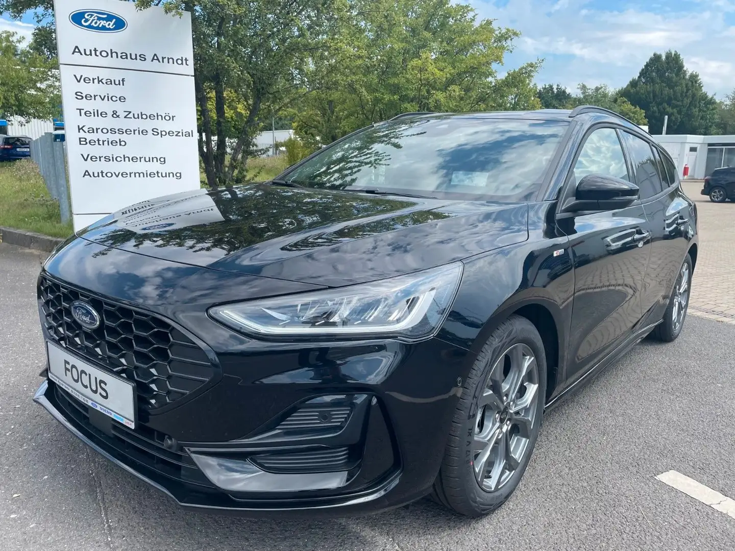 Ford Focus Turnier ST-Line *Park-Assist*iACC*TWA*HUD Schwarz - 1