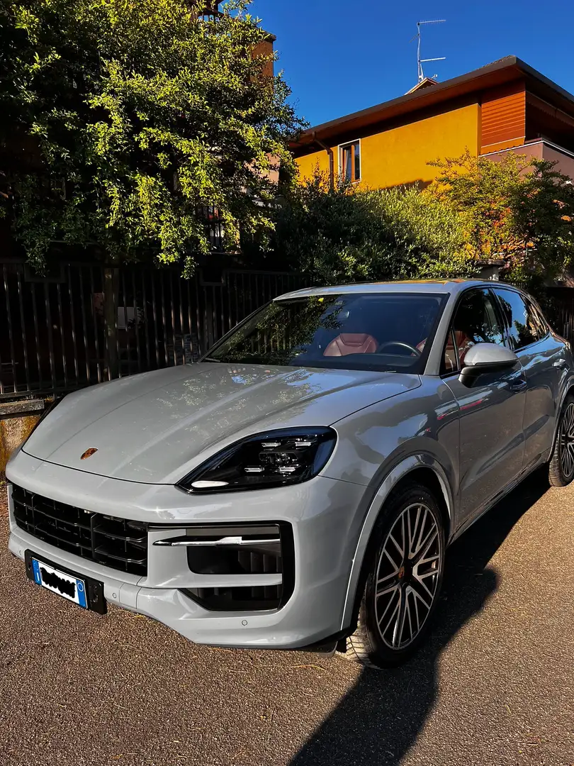 Porsche Cayenne Cayenne III 2023 3.0 tiptronic Grigio - 1