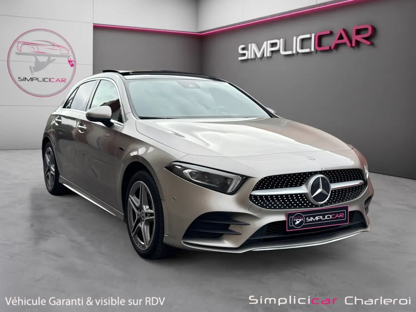 Mercedes-Benz A 250 AMG* LED Intérieur* Sièges Chauffants* T.O* Plateado - 1