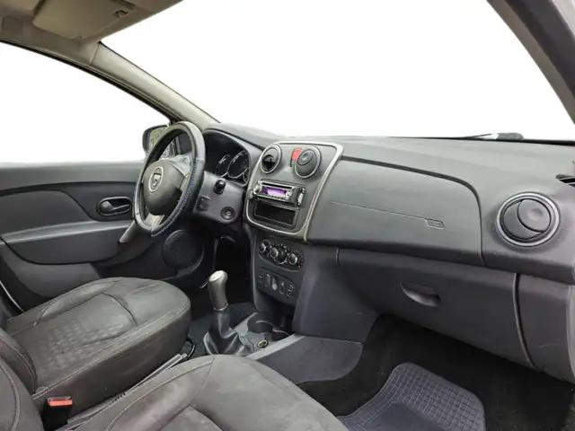 Dacia Sandero view 8