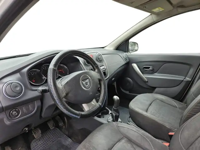 Dacia Sandero view 5