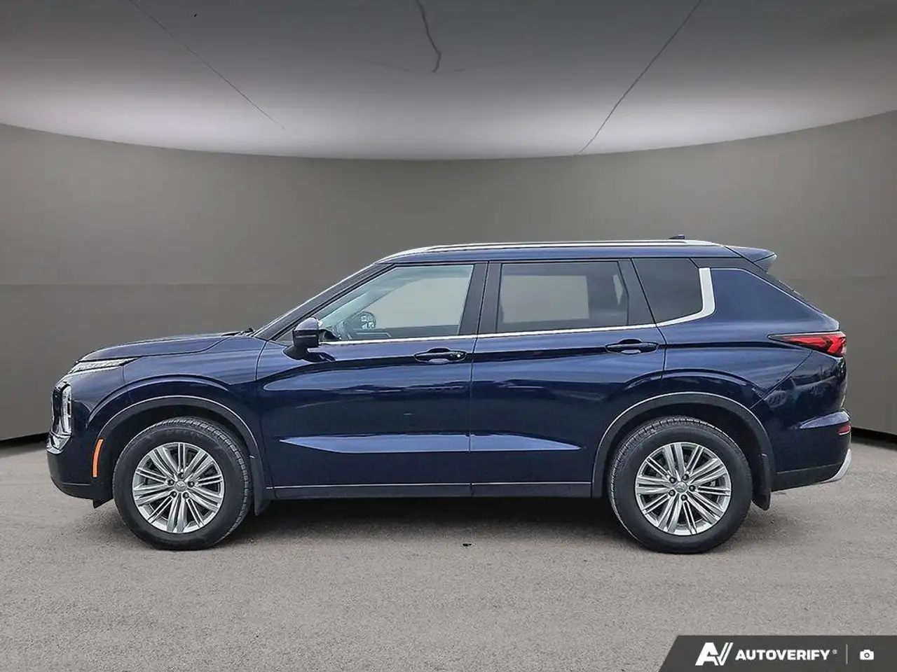 Mitsubishi Outlander снимка Mitsubishi Outlander