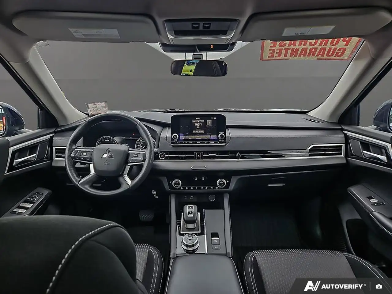 Mitsubishi Outlander снимка Mitsubishi Outlander