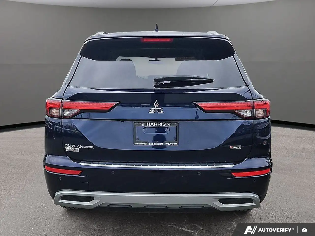 Mitsubishi Outlander снимка Mitsubishi Outlander