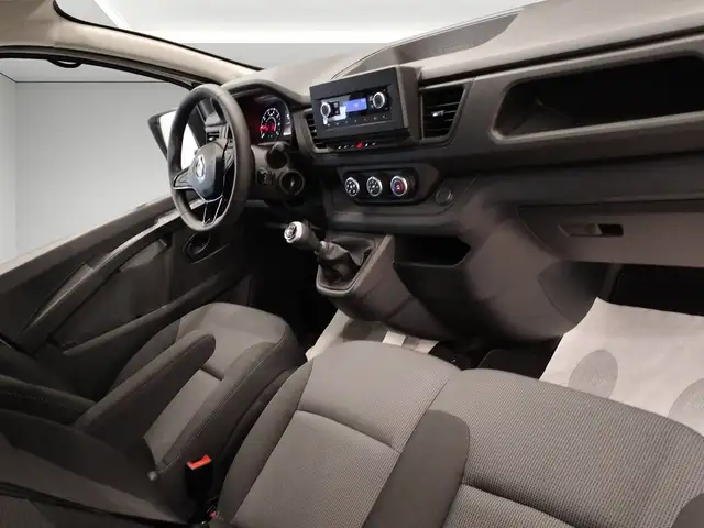 Renault Trafic view 12