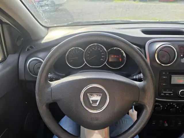 Dacia Sandero view 12