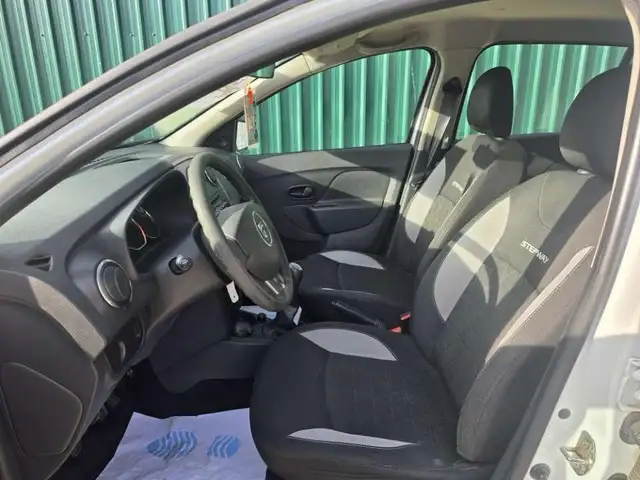 Dacia Sandero view 9
