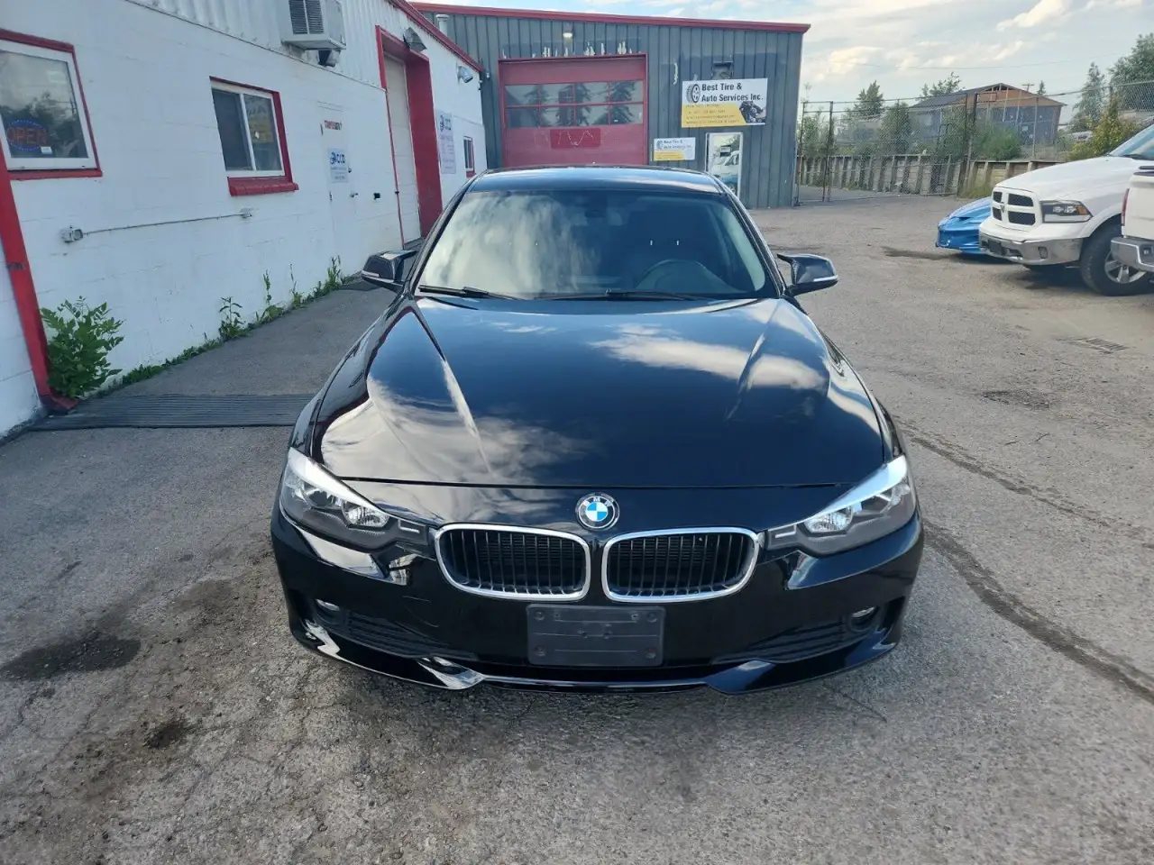 BMW 3 Series снимка BMW 3 Series