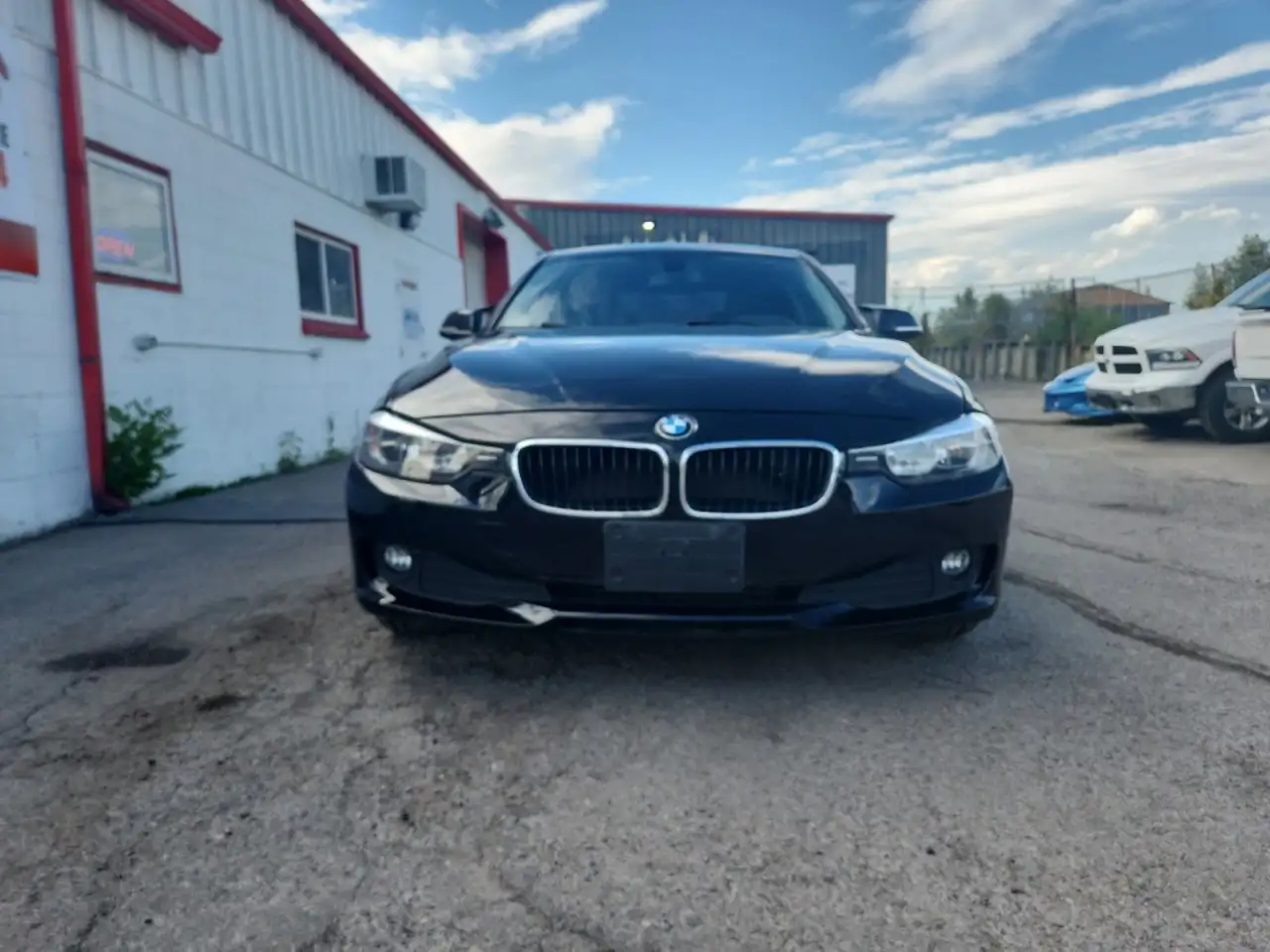 BMW 3 Series снимка BMW 3 Series