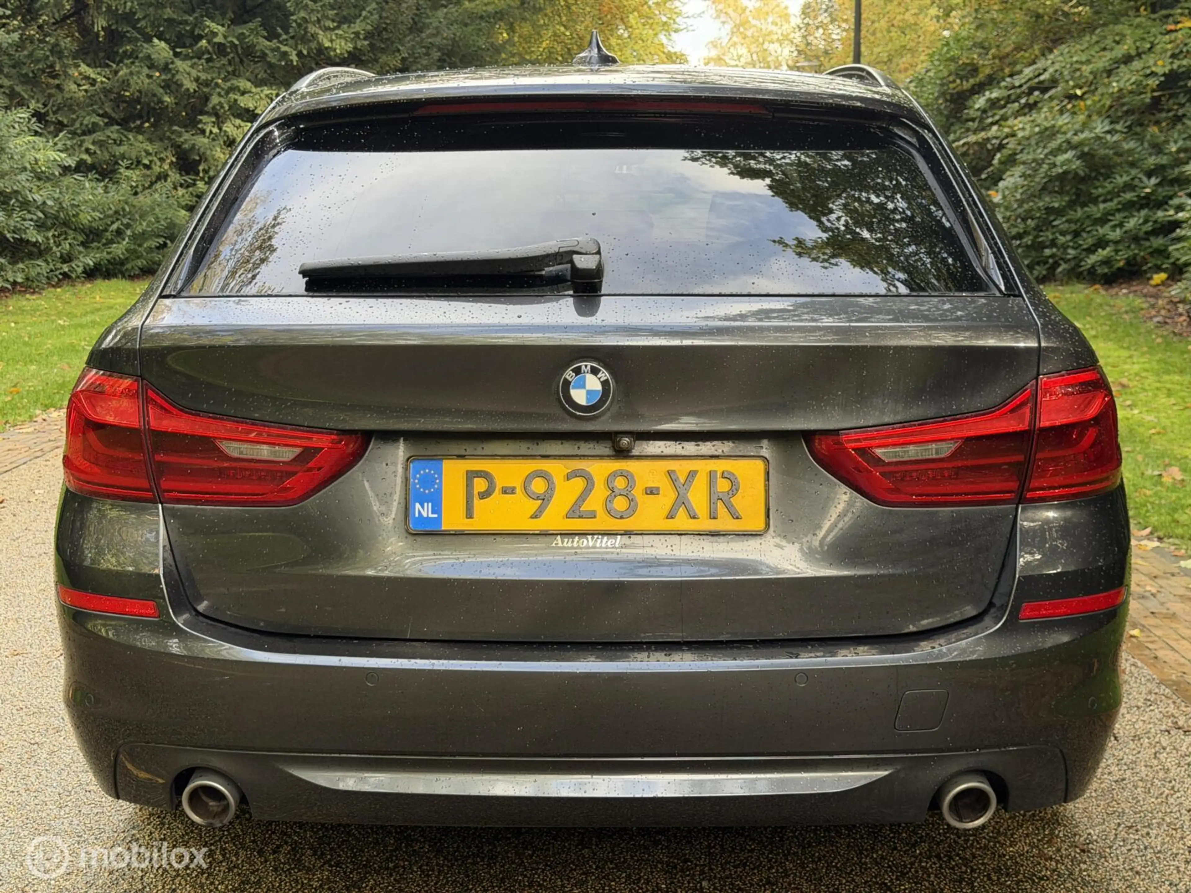 BMW 520 5-serie Touring 520d xDrive High Exe Pano Comforts — photo 11