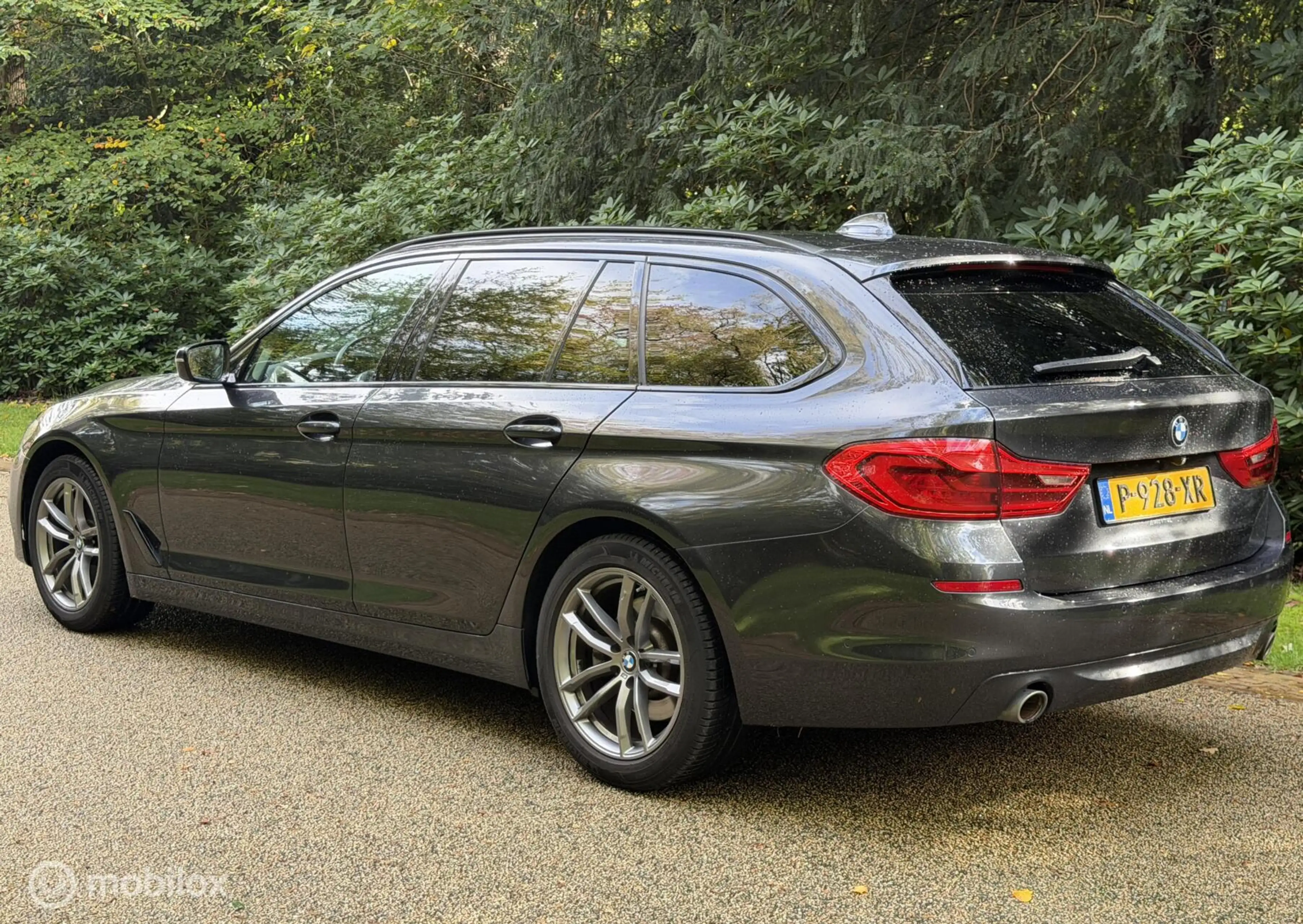 BMW 520 5-serie Touring 520d xDrive High Exe Pano Comforts — photo 10