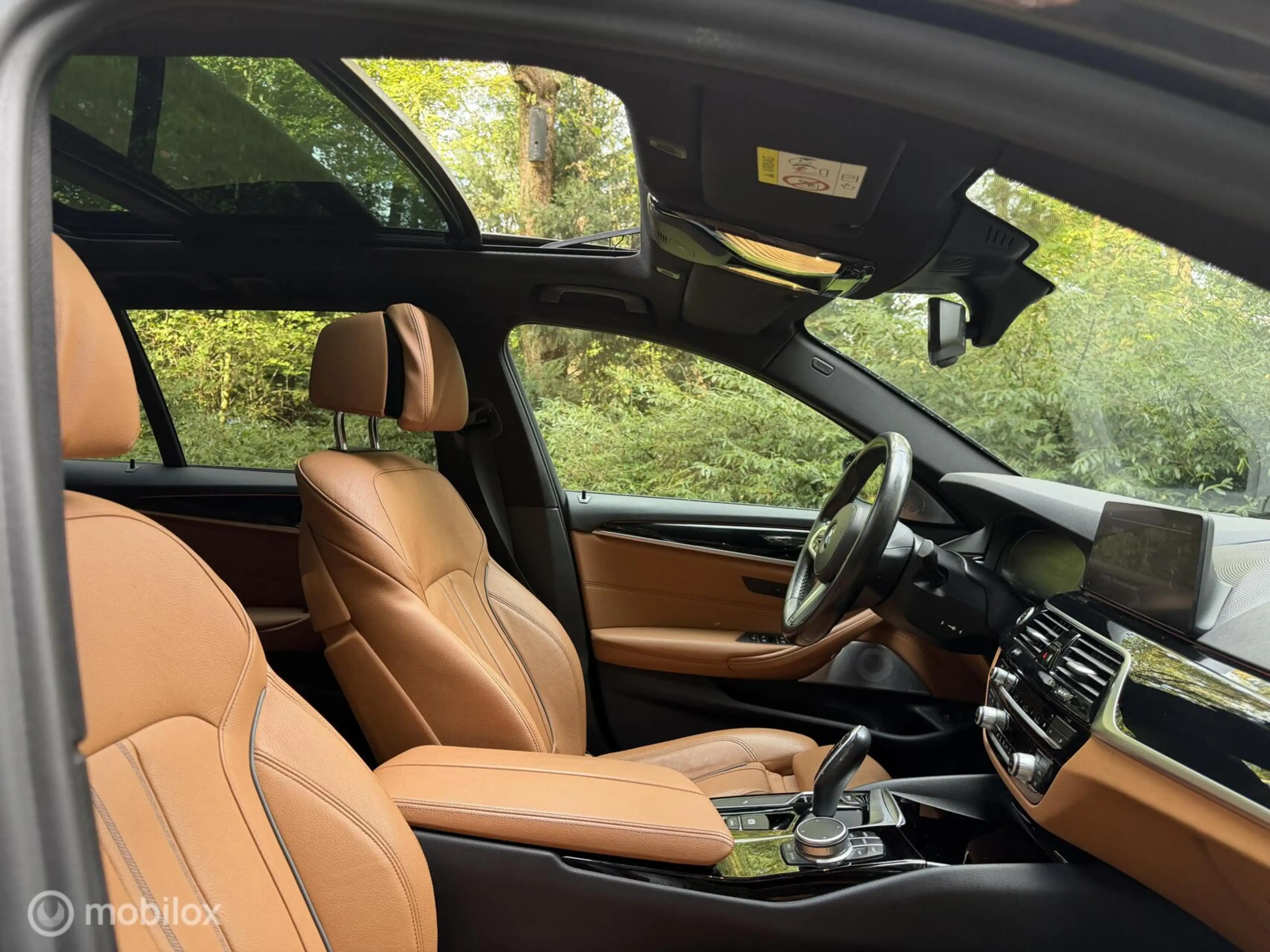 BMW 520 5-serie Touring 520d xDrive High Exe Pano Comforts — photo 4