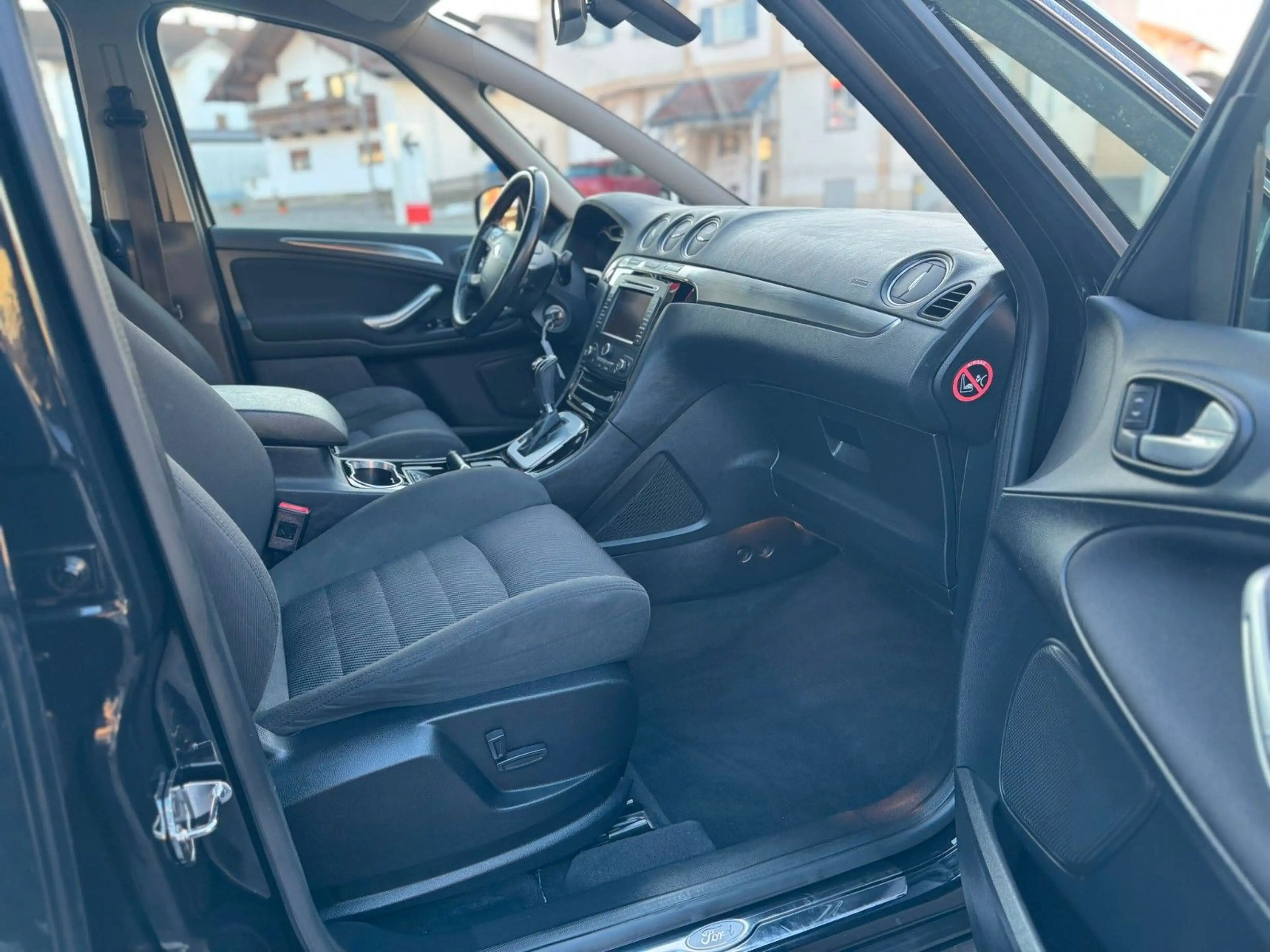 Ford S-Max S-MAX Titanium 2.0 TDCI AUTOMATIK — photo 14