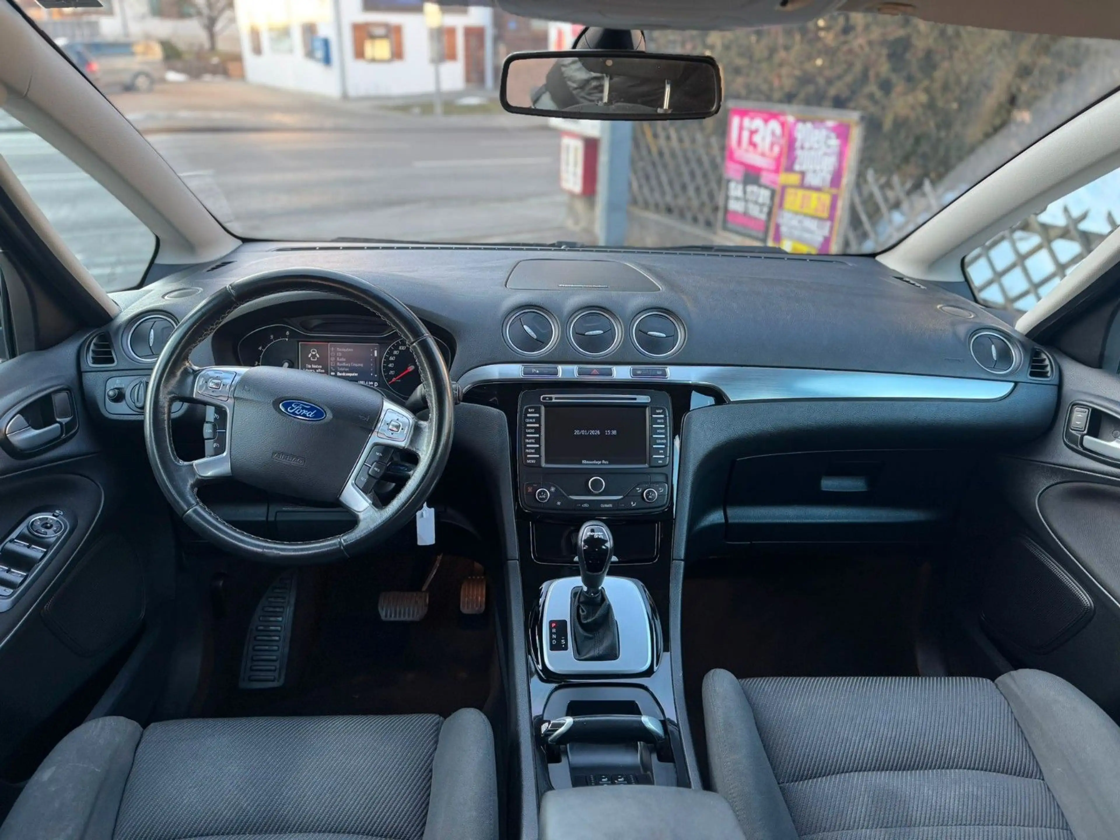 Ford S-Max S-MAX Titanium 2.0 TDCI AUTOMATIK — photo 11