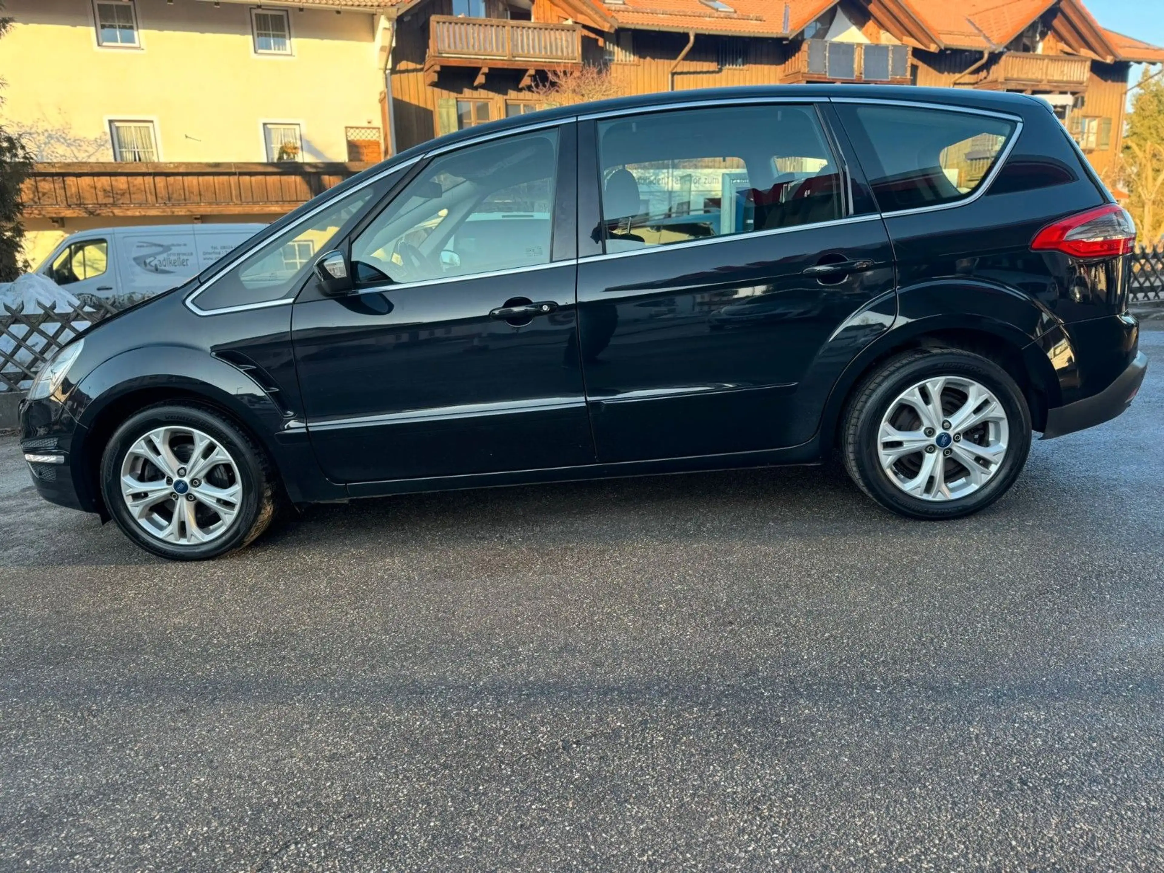 Ford S-Max S-MAX Titanium 2.0 TDCI AUTOMATIK — photo 5