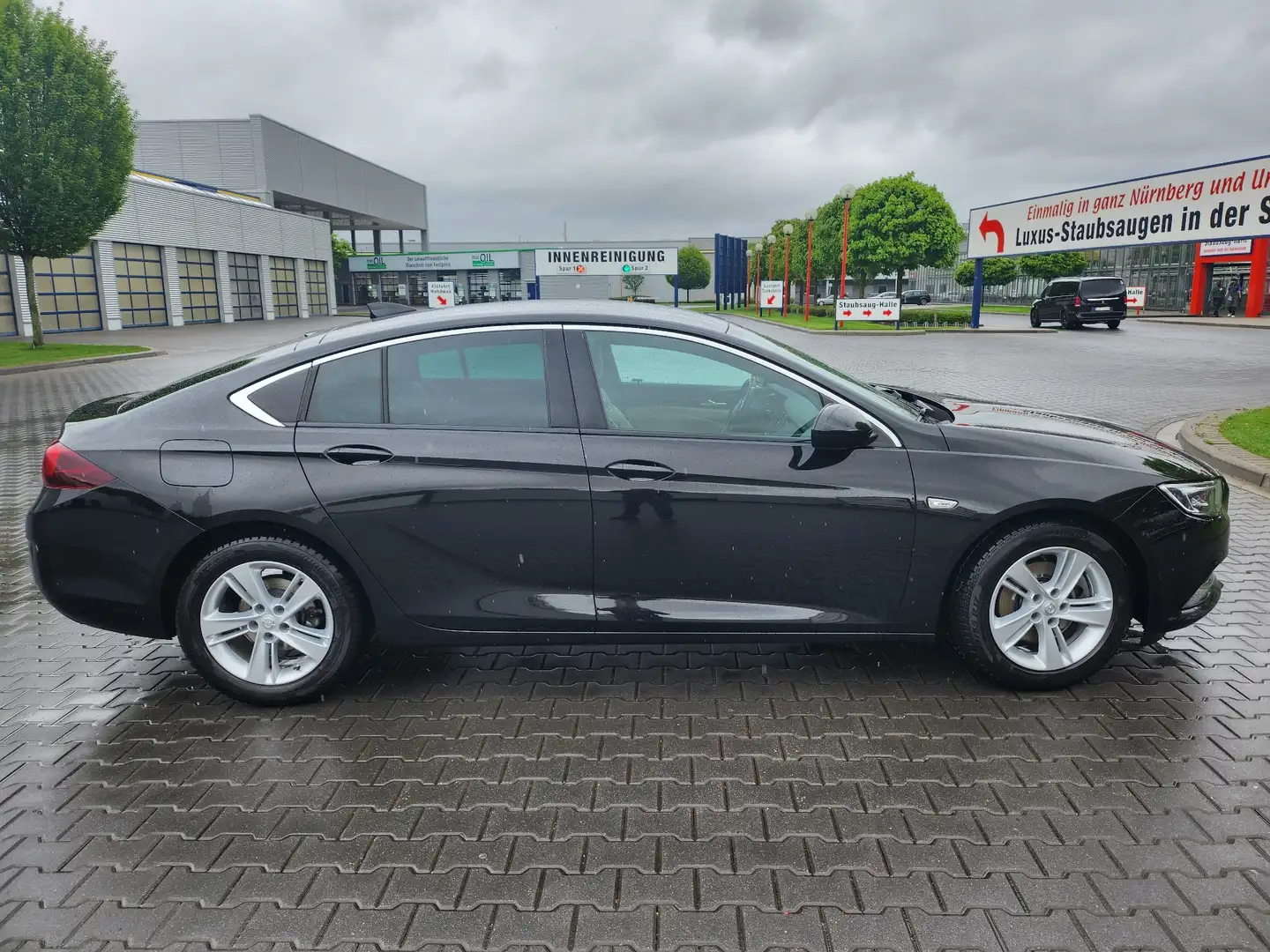 Opel Insignia Business Innovation Schwarz - 2