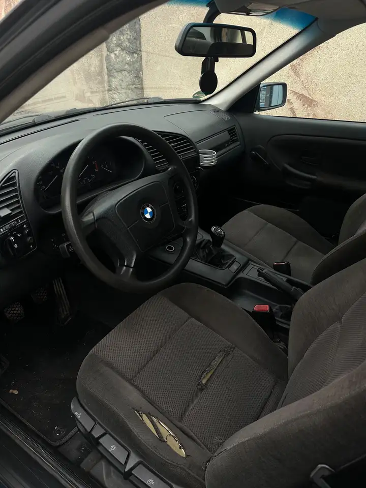 BMW 316i // M-Paket // TÜV 05/2027, foto 5