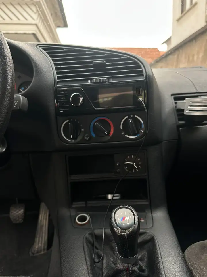 BMW 316i // M-Paket // TÜV 05/2027, foto 7