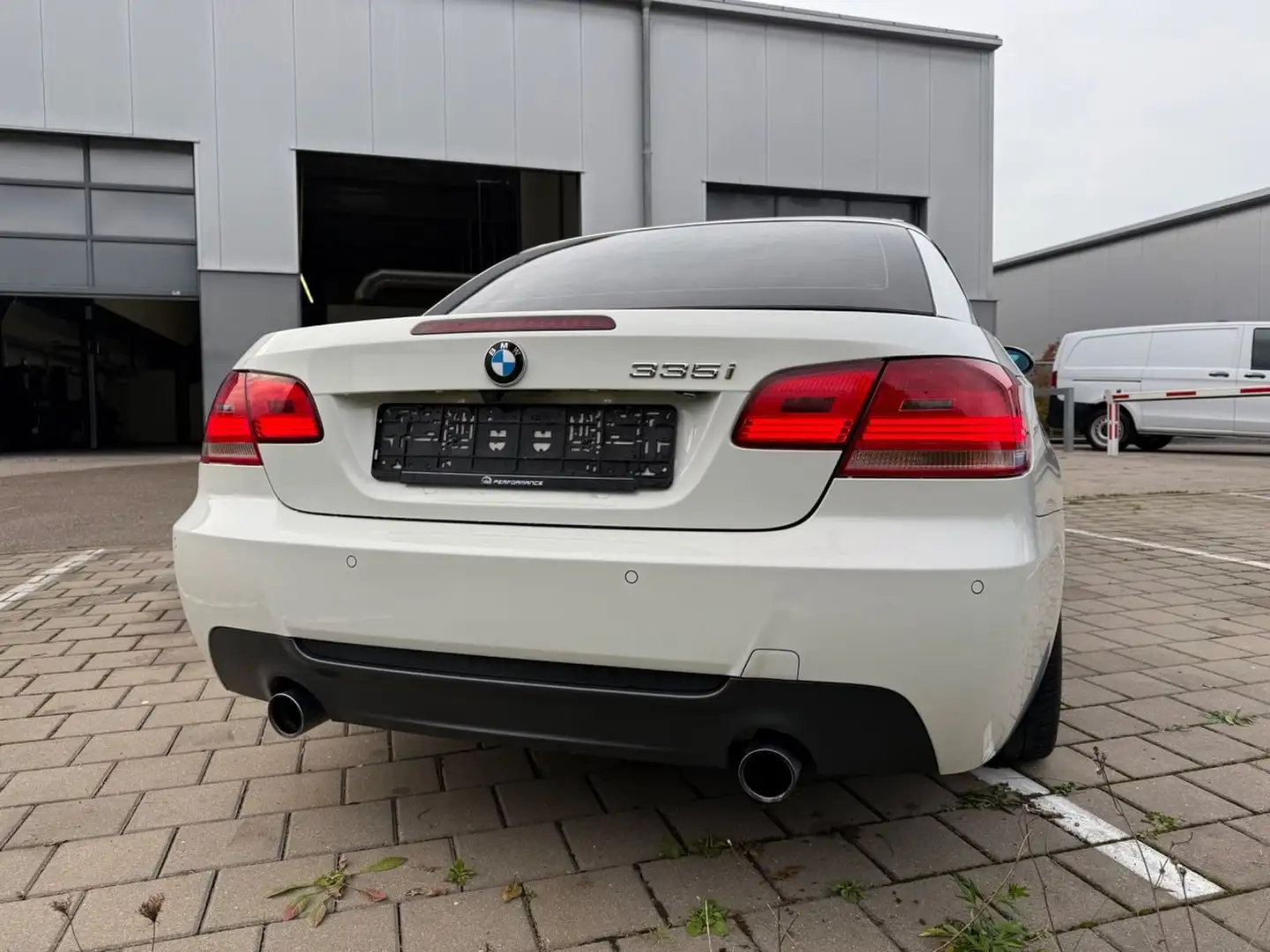 BMW 335 335i Cabrio Aut. N54 Weiß - 2