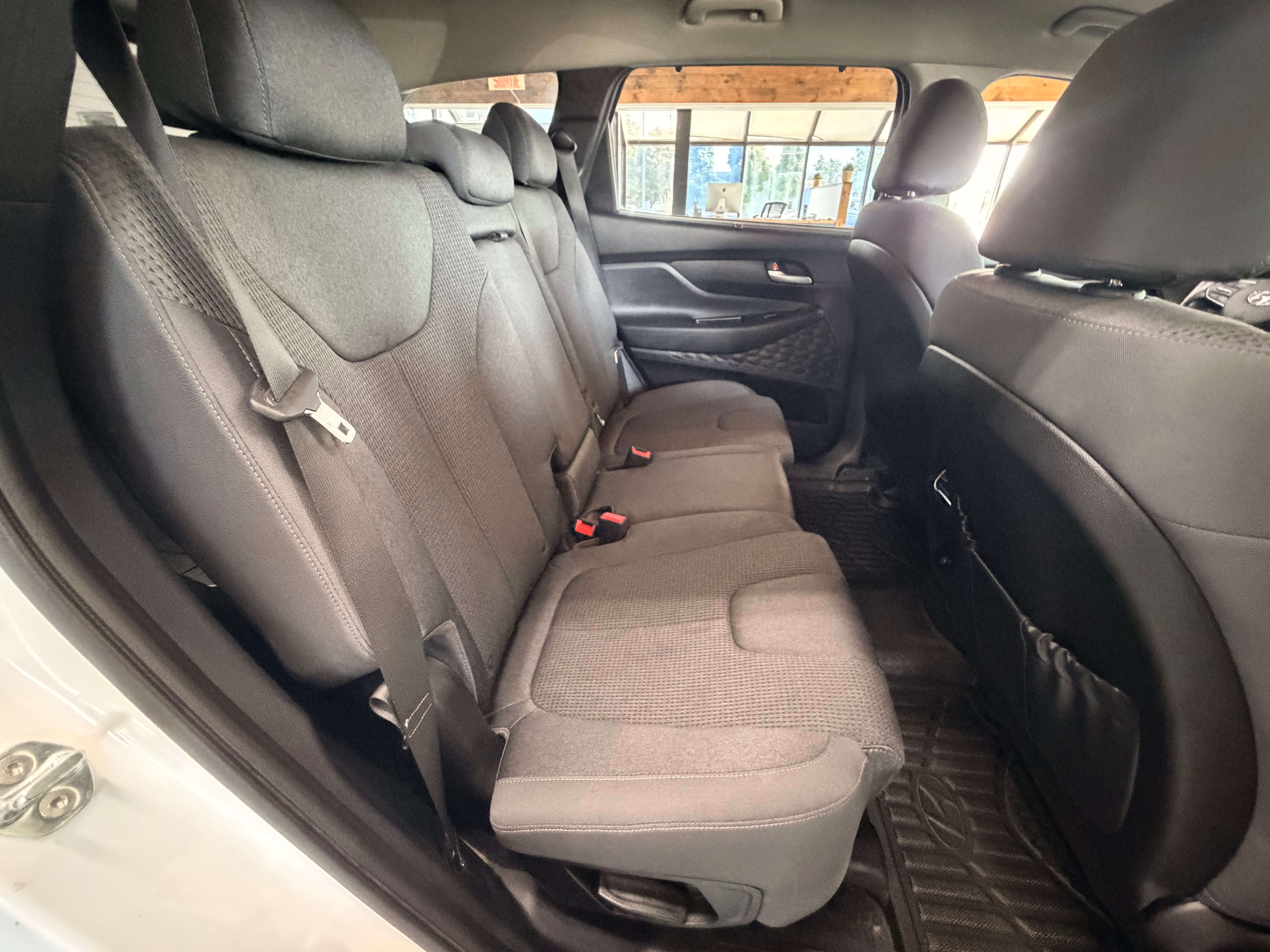 2021 Hyundai Santa Fe Preferred - Image 11