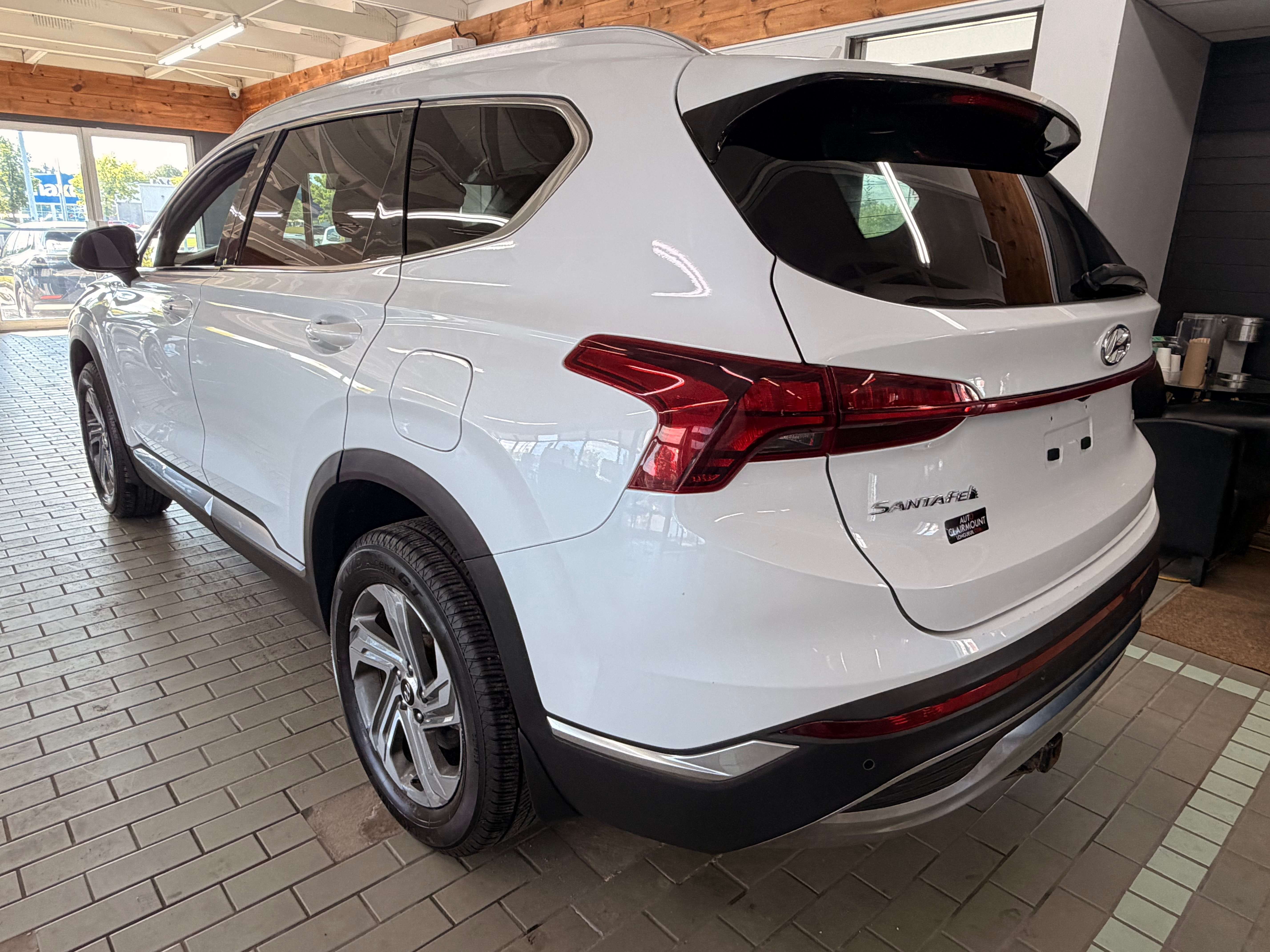 2021 Hyundai Santa Fe Preferred - Image 3