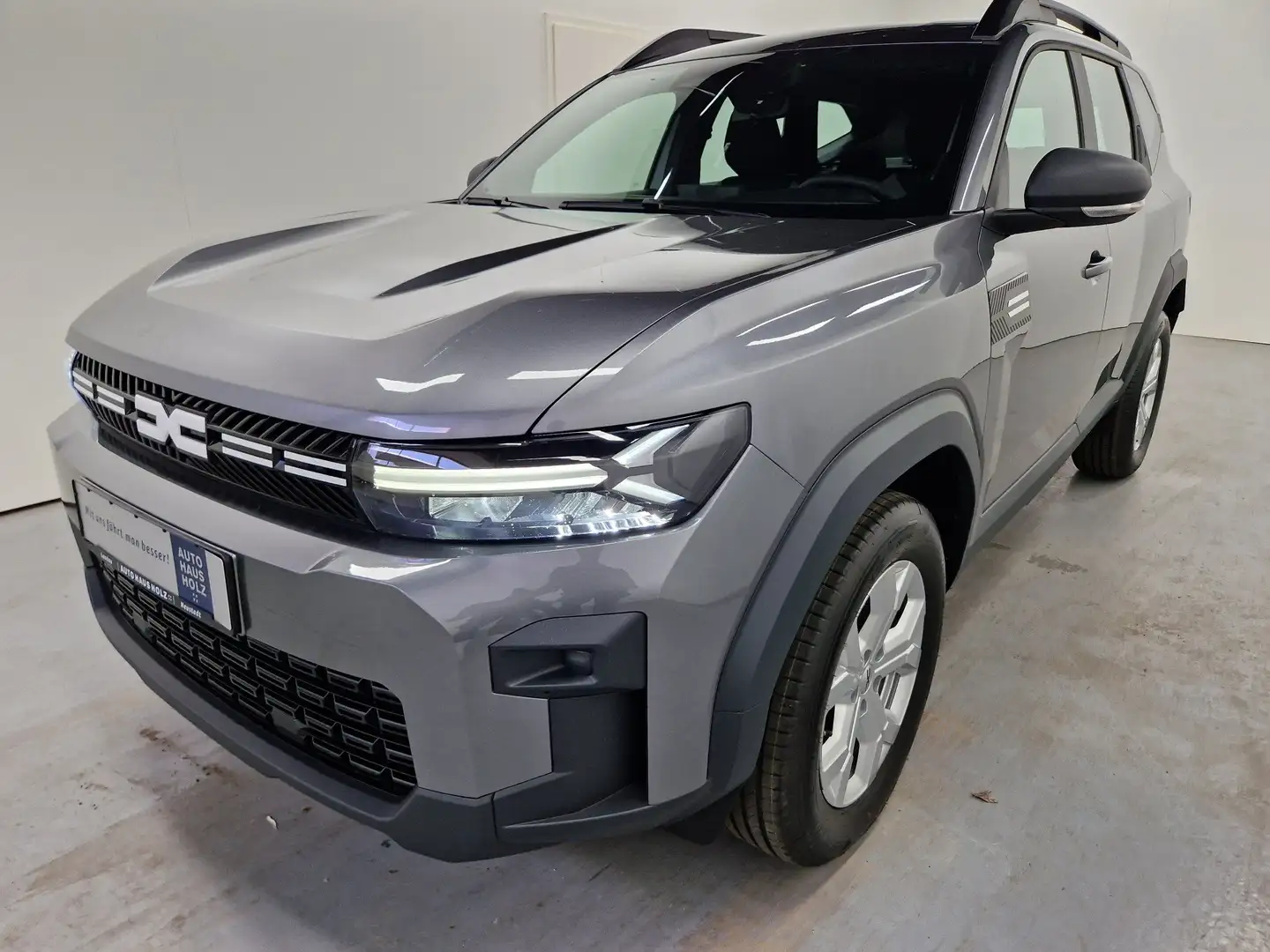 Dacia Bigster Essential TCe 140 Media Display Grau - 1